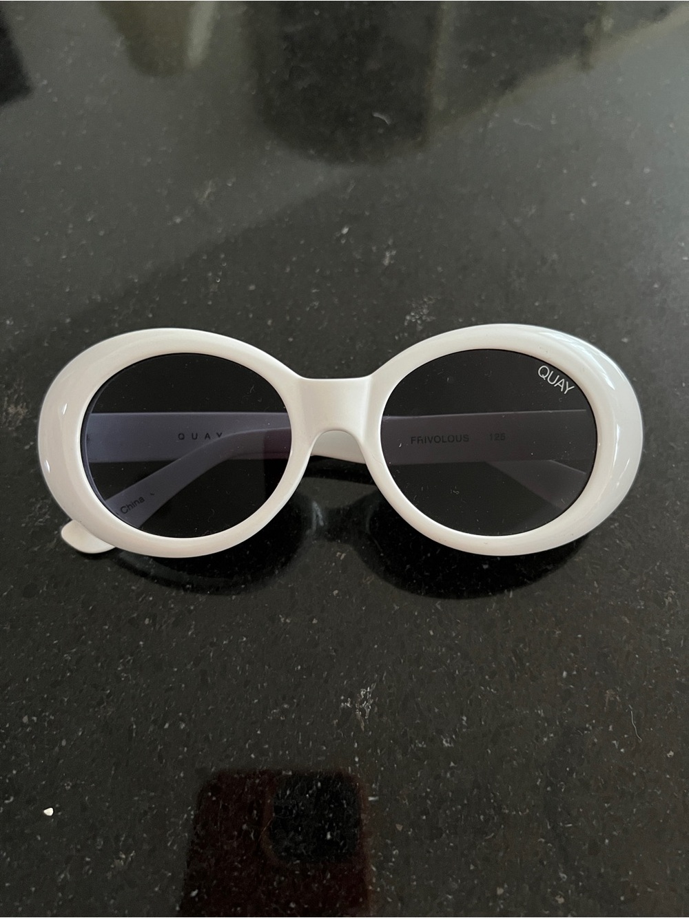 Quay Australia White Oval Sunglasses with Black Lenses